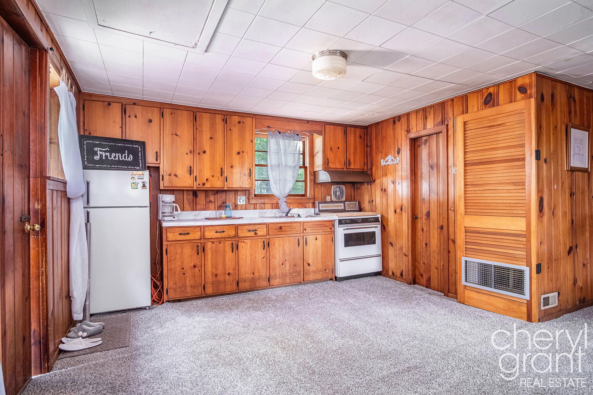 100 Colrain Street SW Grand Rapids MI 49548