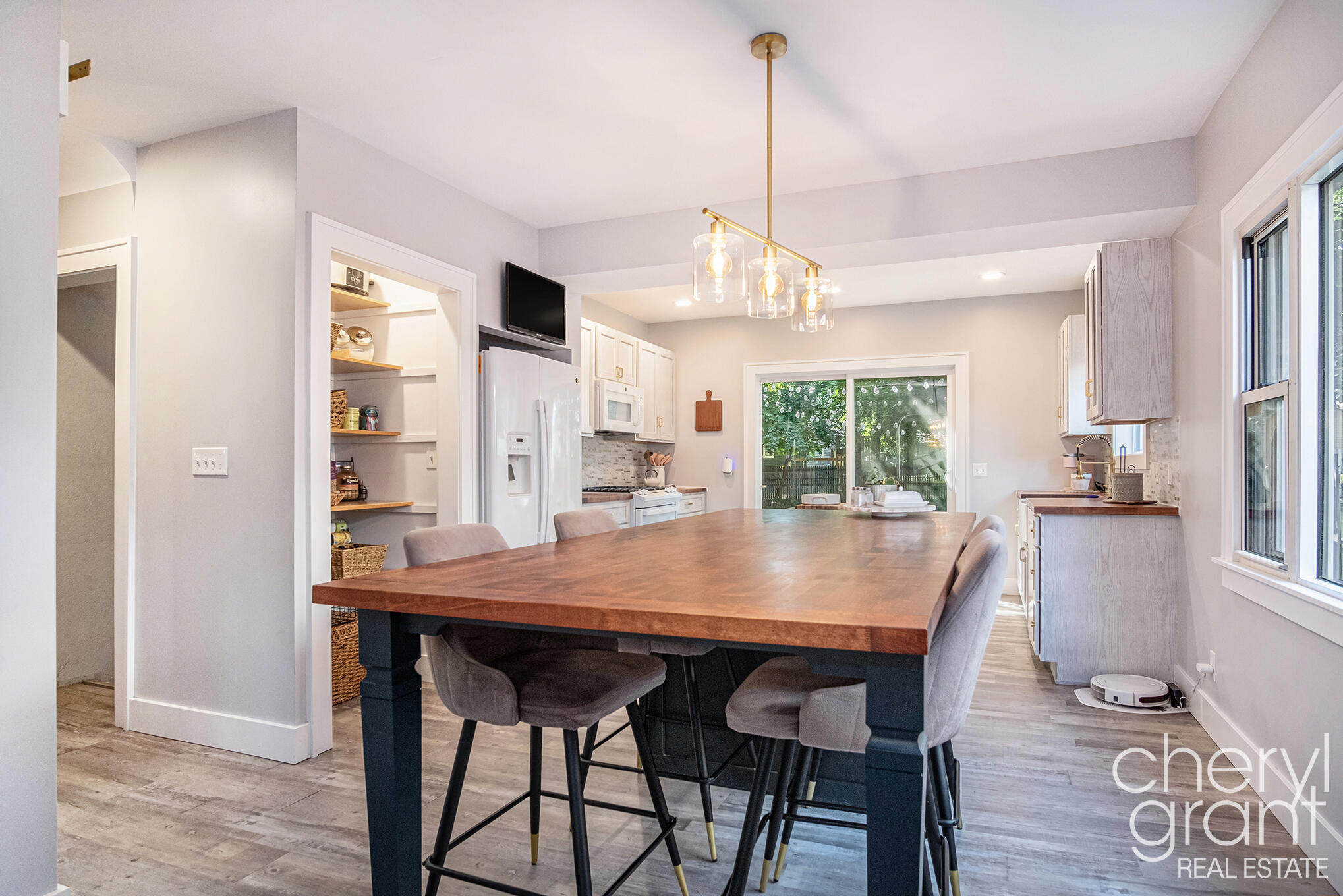 100 Colrain Street SW Grand Rapids MI 49548