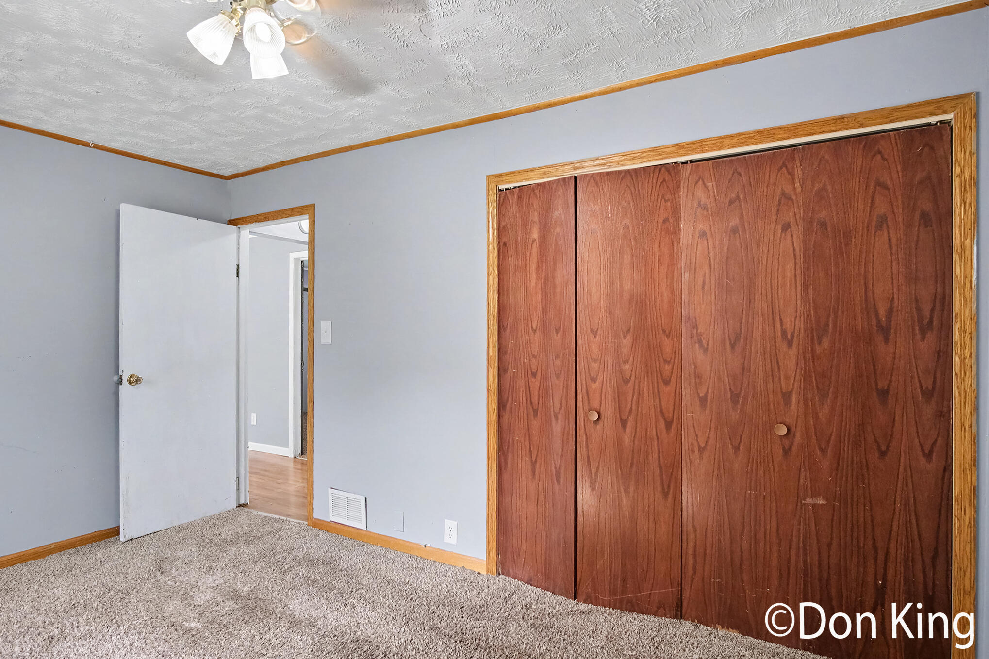 3717 Ivy Drive NE Grand Rapids MI 49525