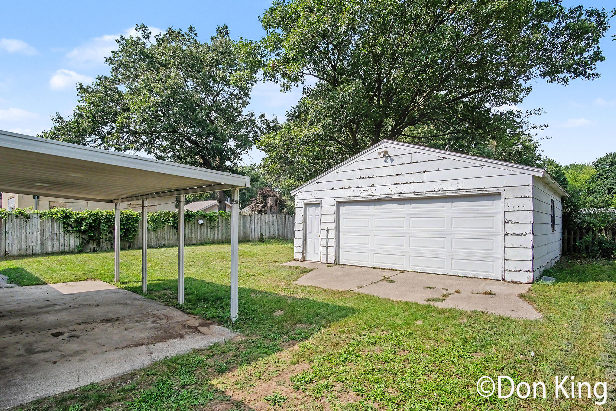 3717 Ivy Drive NE Grand Rapids MI 49525
