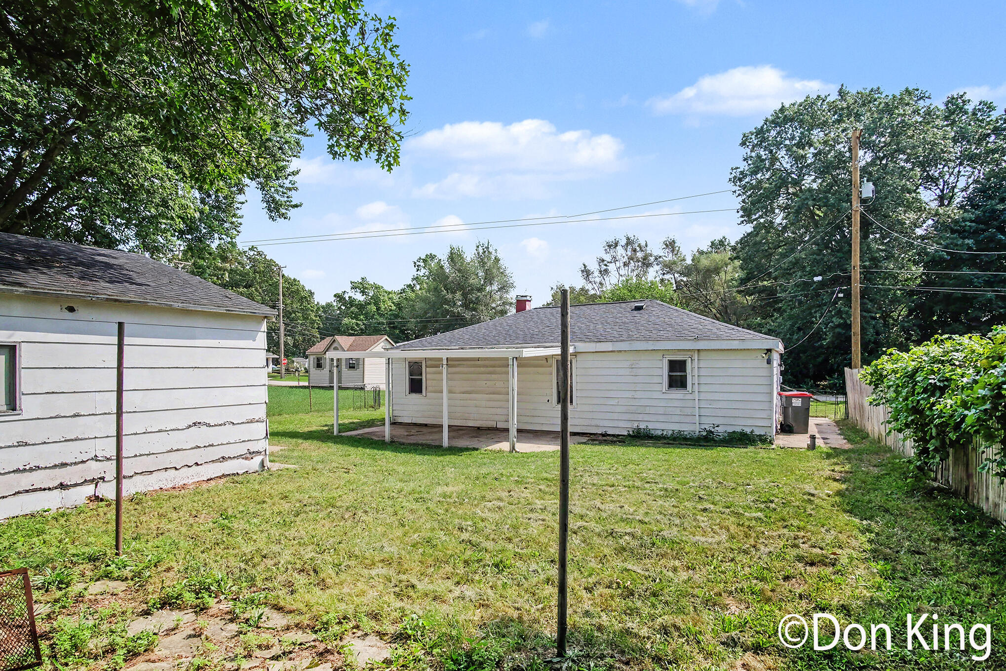 3717 Ivy Drive NE Grand Rapids MI 49525