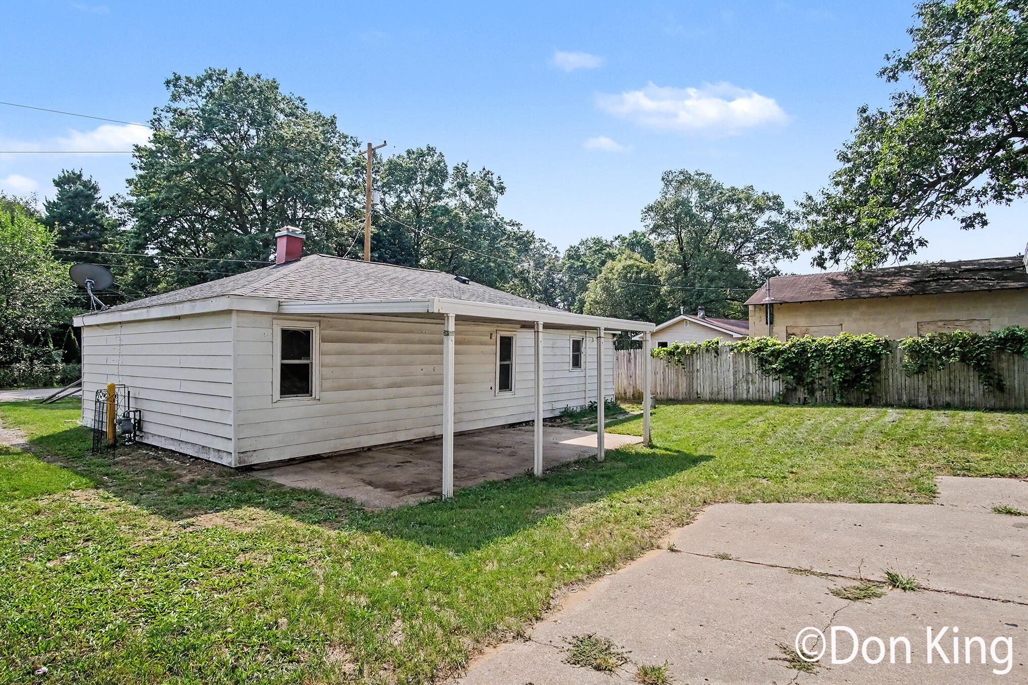 3717 Ivy Drive NE Grand Rapids MI 49525