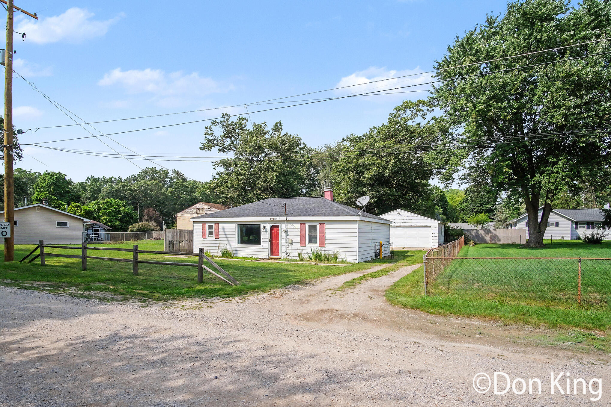 3717 Ivy Drive NE Grand Rapids MI 49525