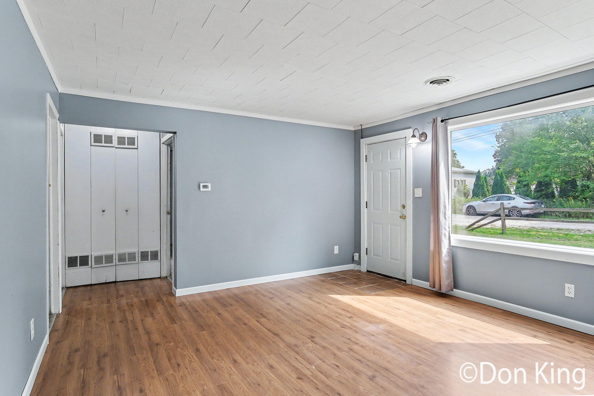 3717 Ivy Drive NE Grand Rapids MI 49525