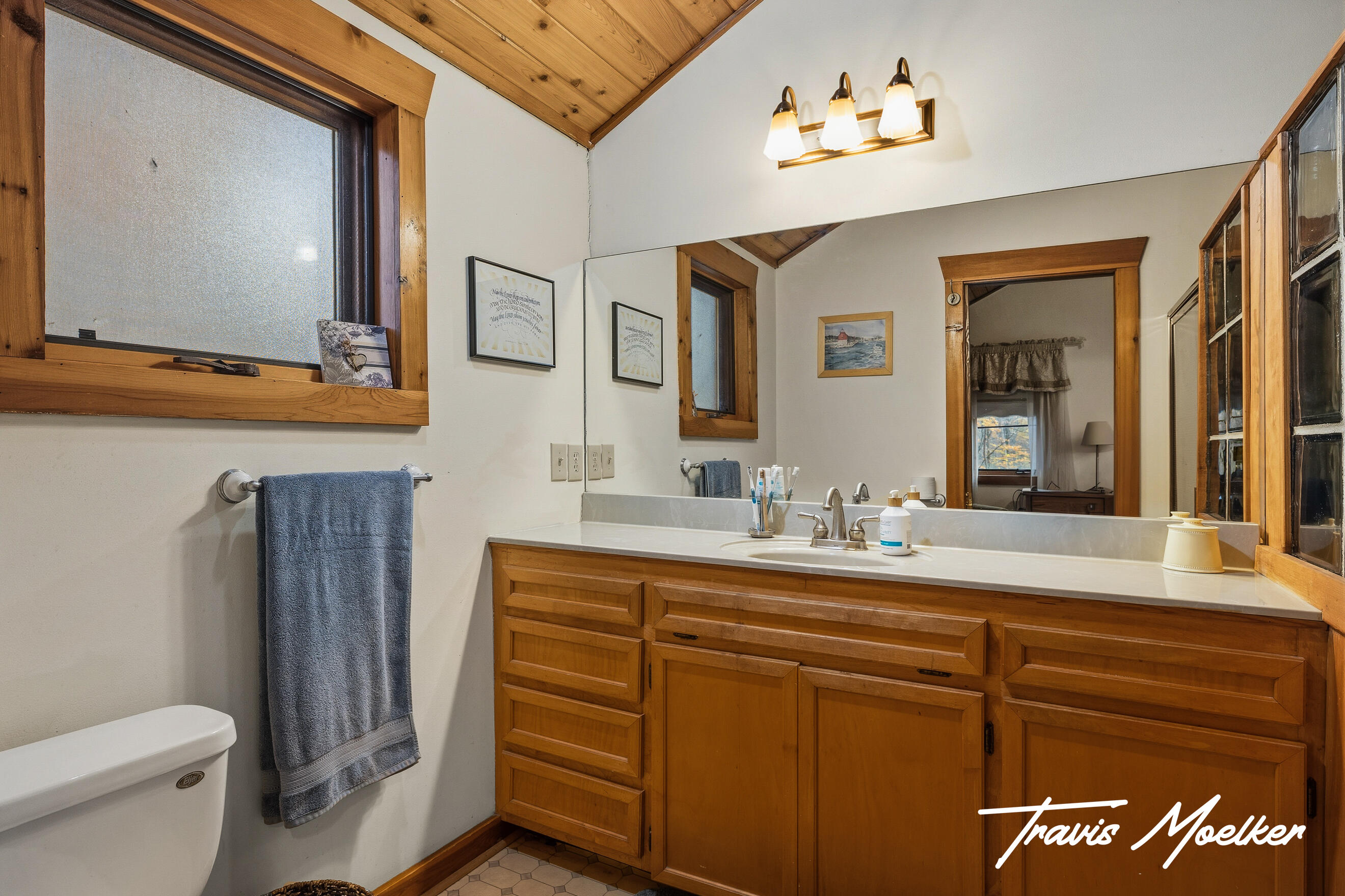 10714 Lovers Lane NW Grand Rapids MI 49534