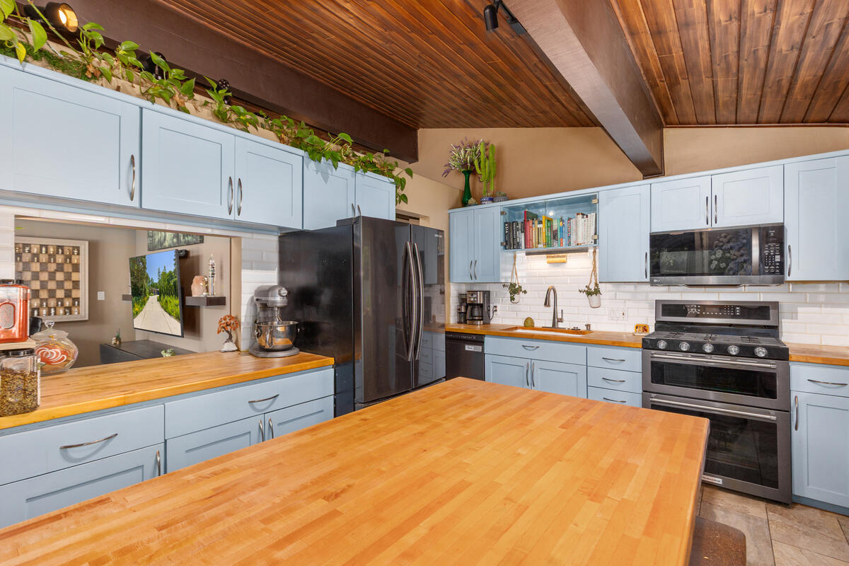 38 E Beltline Avenue SE Grand Rapids MI 49506