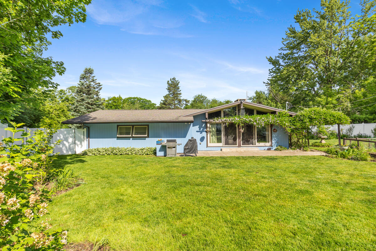 38 E Beltline Avenue SE Grand Rapids MI 49506