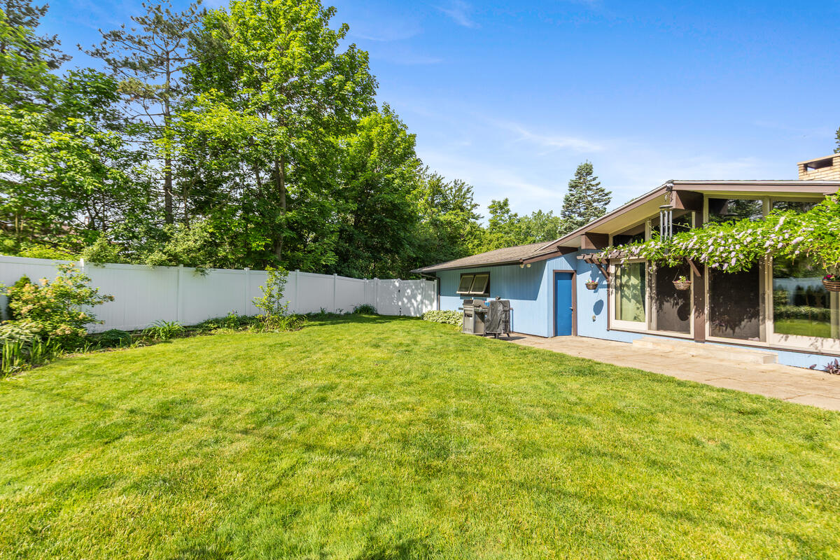 38 E Beltline Avenue SE Grand Rapids MI 49506