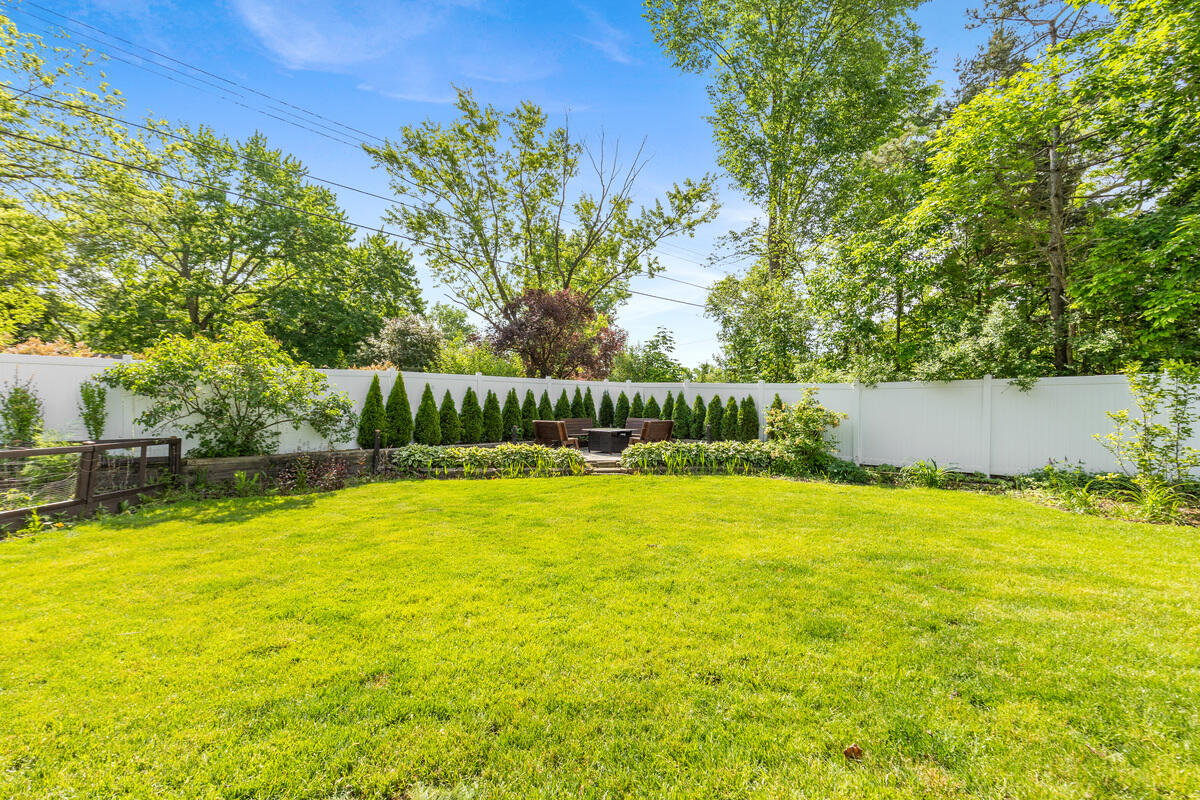 38 E Beltline Avenue SE Grand Rapids MI 49506