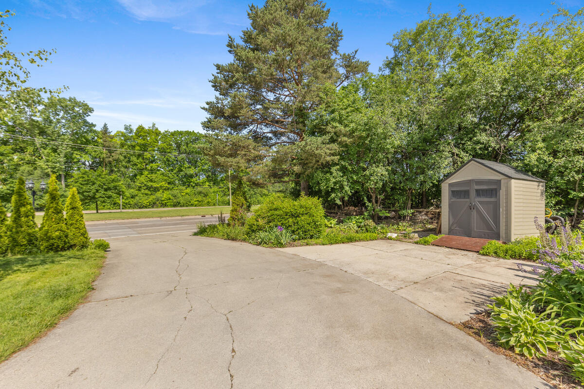 38 E Beltline Avenue SE Grand Rapids MI 49506