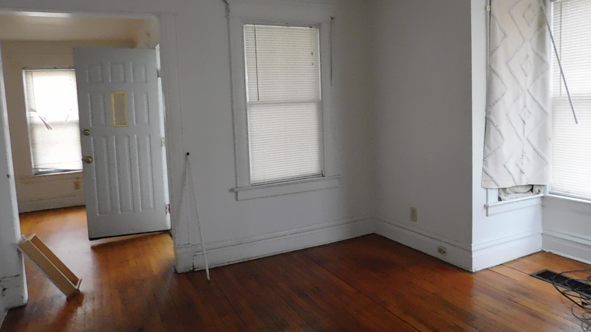 926 Cottage Avenue Kalamazoo MI 49001