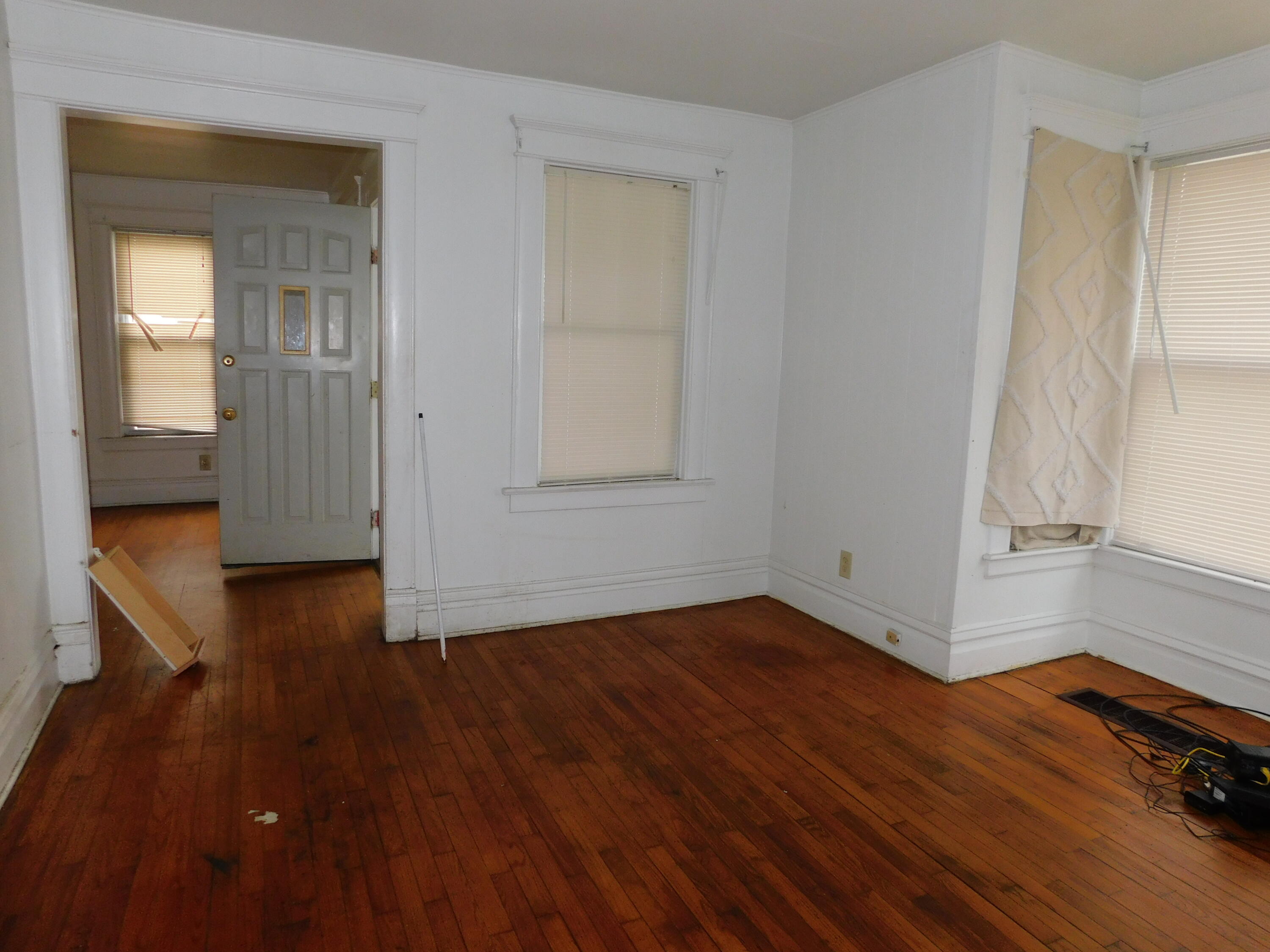926 Cottage Avenue Kalamazoo MI 49001