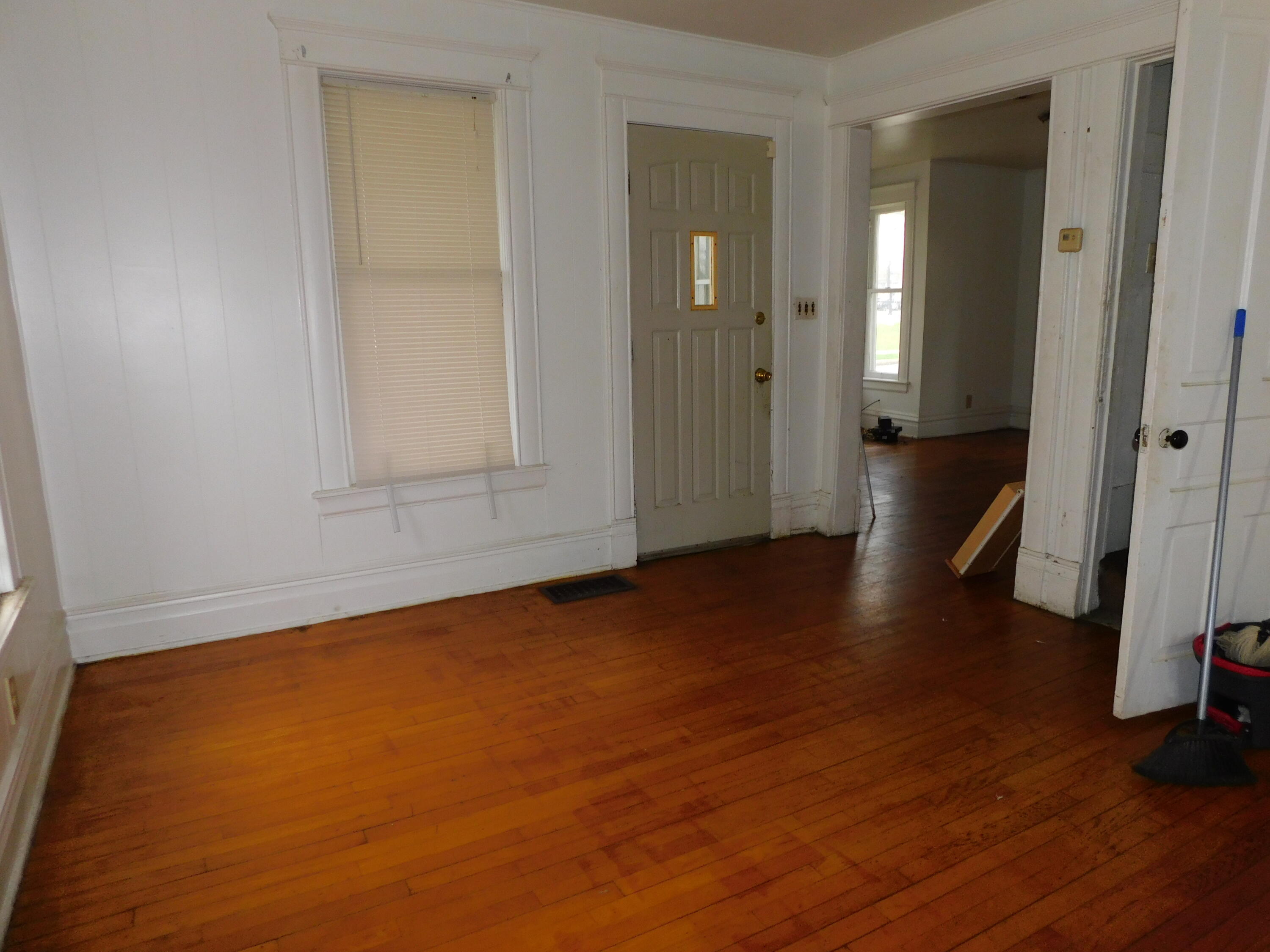 926 Cottage Avenue Kalamazoo MI 49001