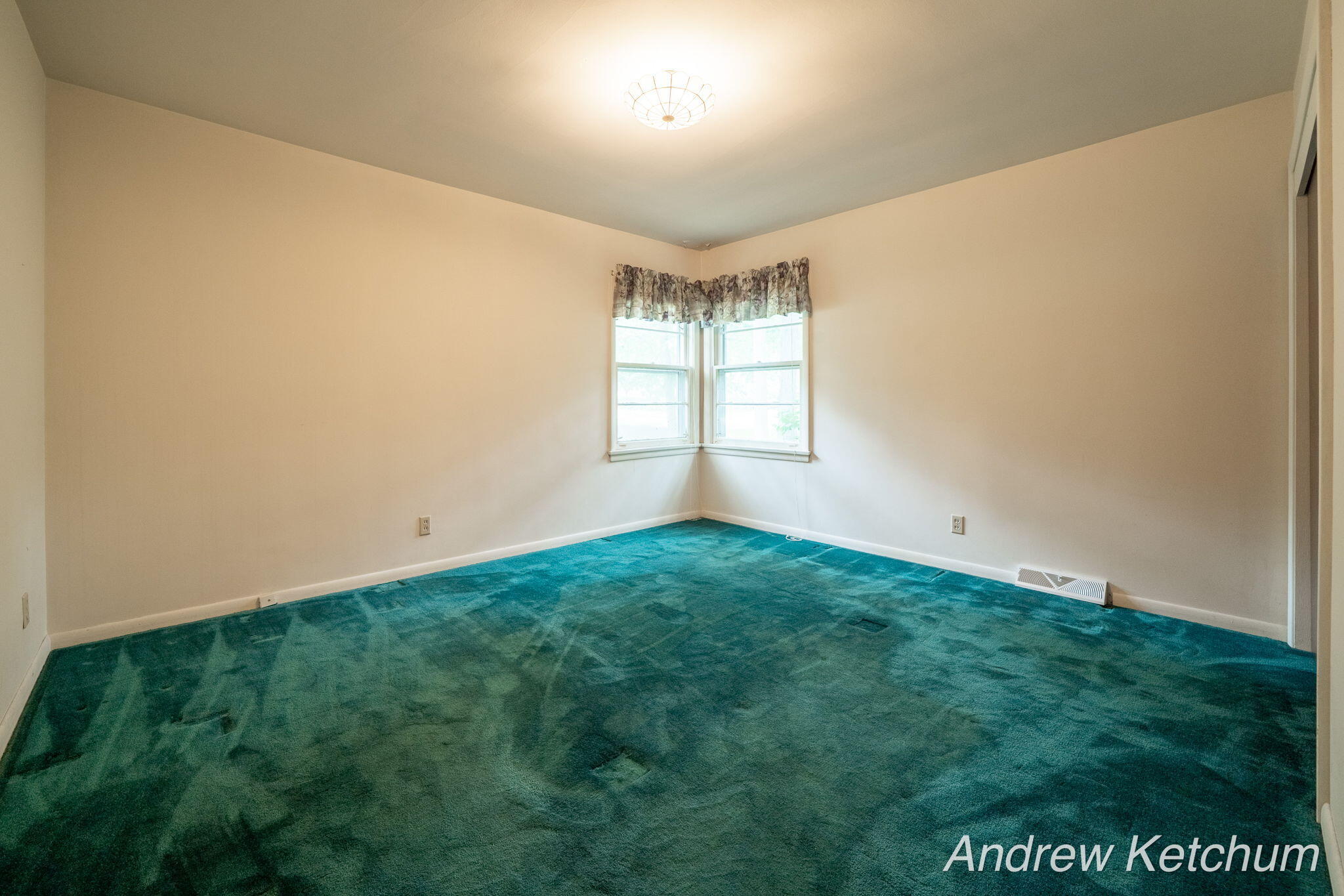 297 Fourth Avenue Holland MI 49424