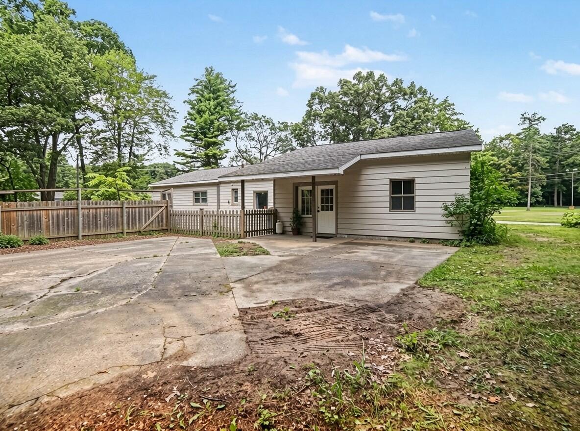 1985 N Jebavy Drive Ludington MI 49431