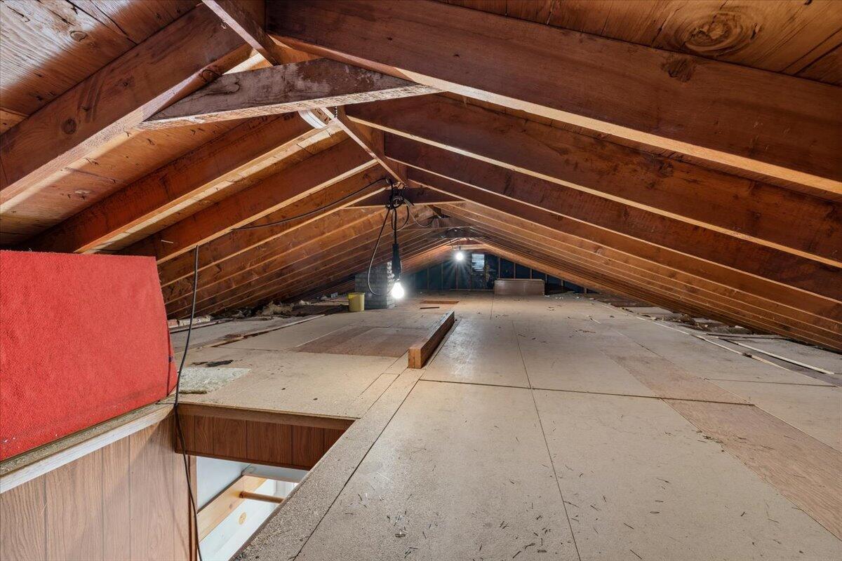 725 Woodbine Drive Fenton MI 48430