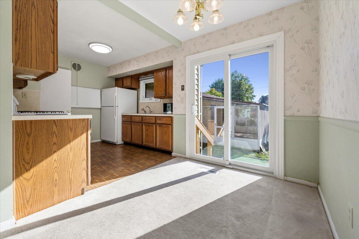 725 Woodbine Drive Fenton MI 48430