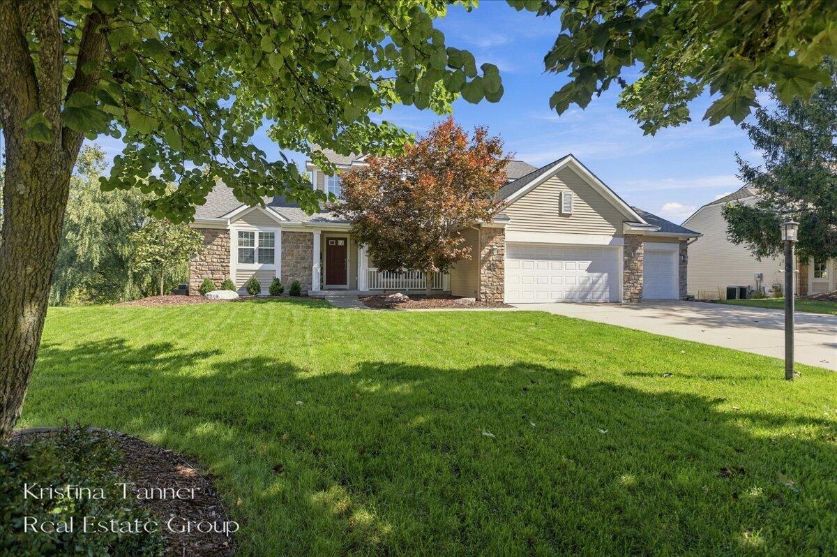 1172 Dogwood Meadows Drive SE Ada MI 49301