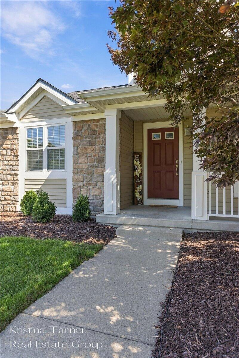 1172 Dogwood Meadows Drive SE Ada MI 49301