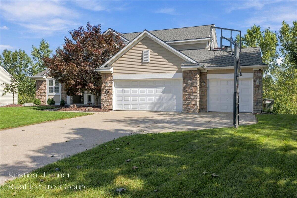 1172 Dogwood Meadows Drive SE Ada MI 49301