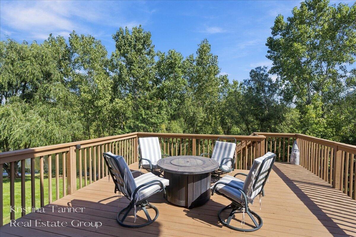 1172 Dogwood Meadows Drive SE Ada MI 49301