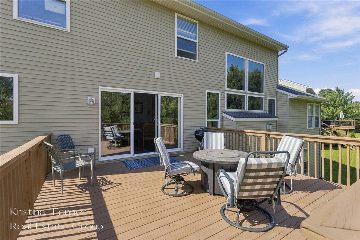 1172 Dogwood Meadows Drive SE Ada MI 49301
