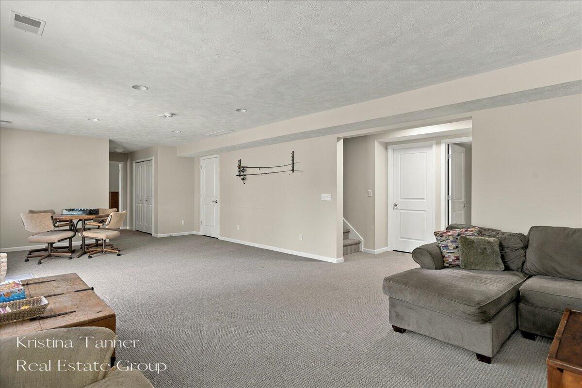1172 Dogwood Meadows Drive SE Ada MI 49301