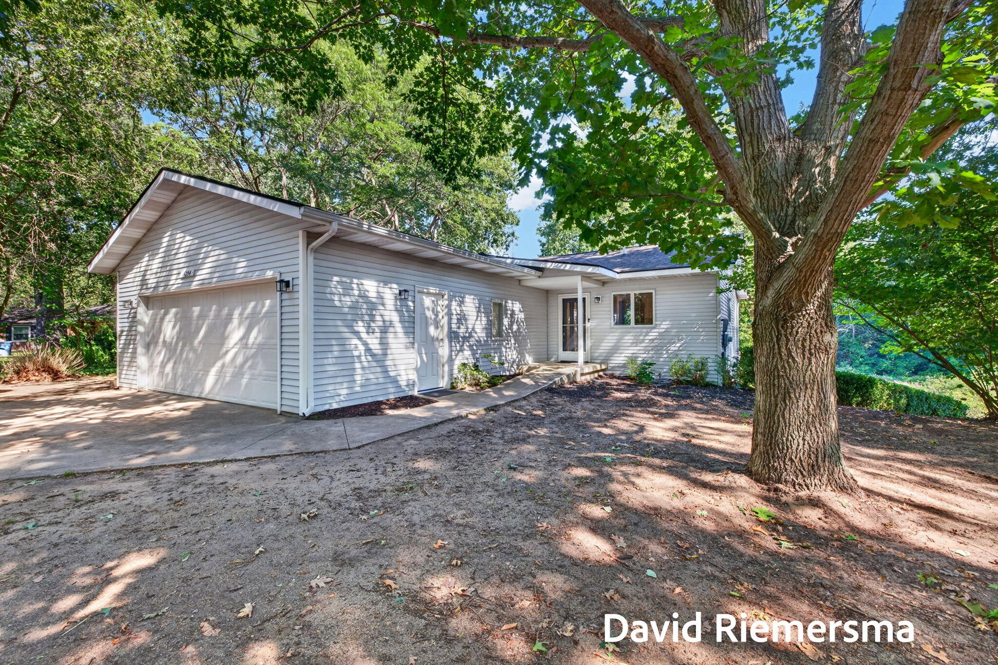 14254 Green Street Grand Haven MI 49417