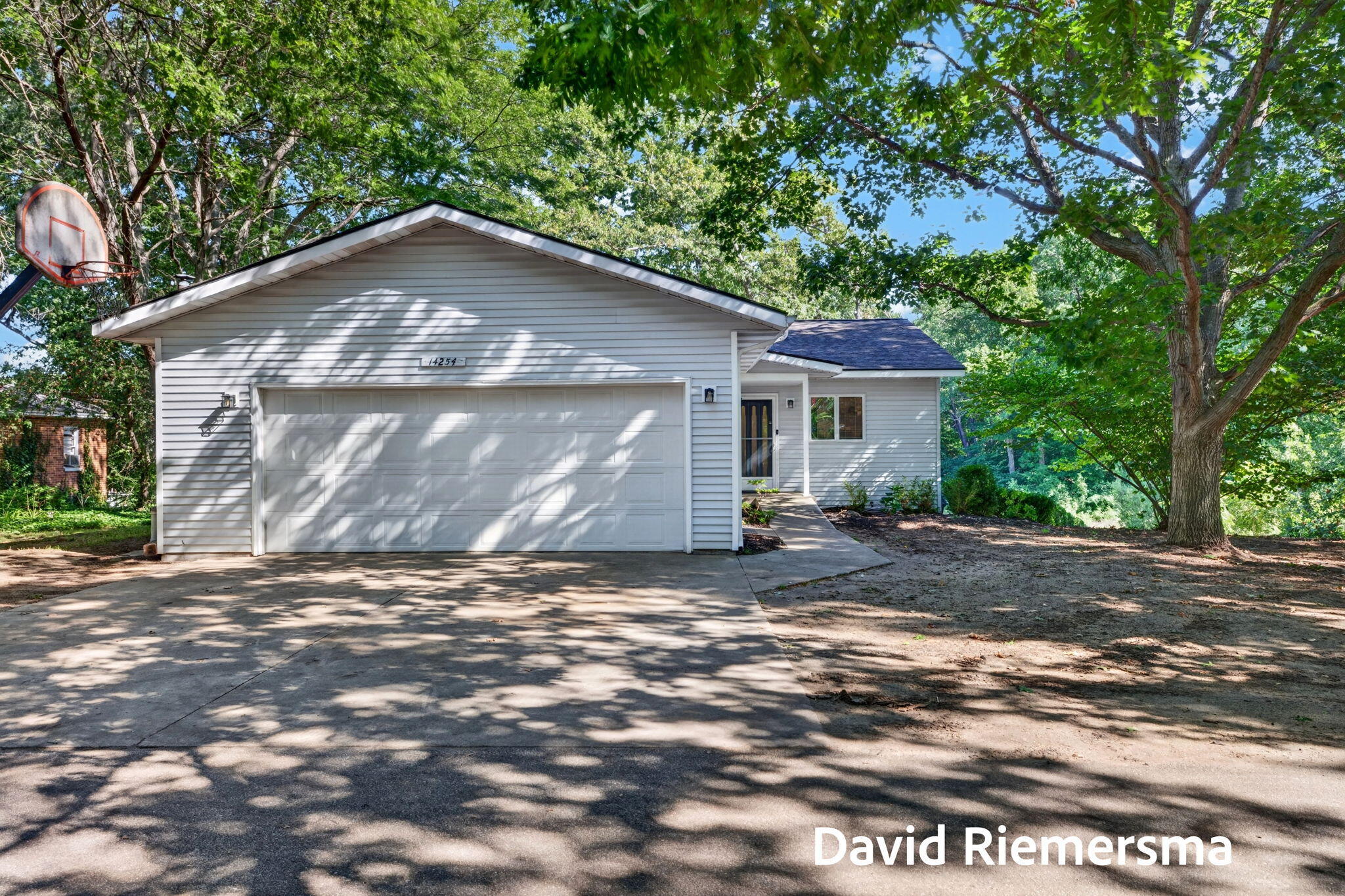 14254 Green Street Grand Haven MI 49417