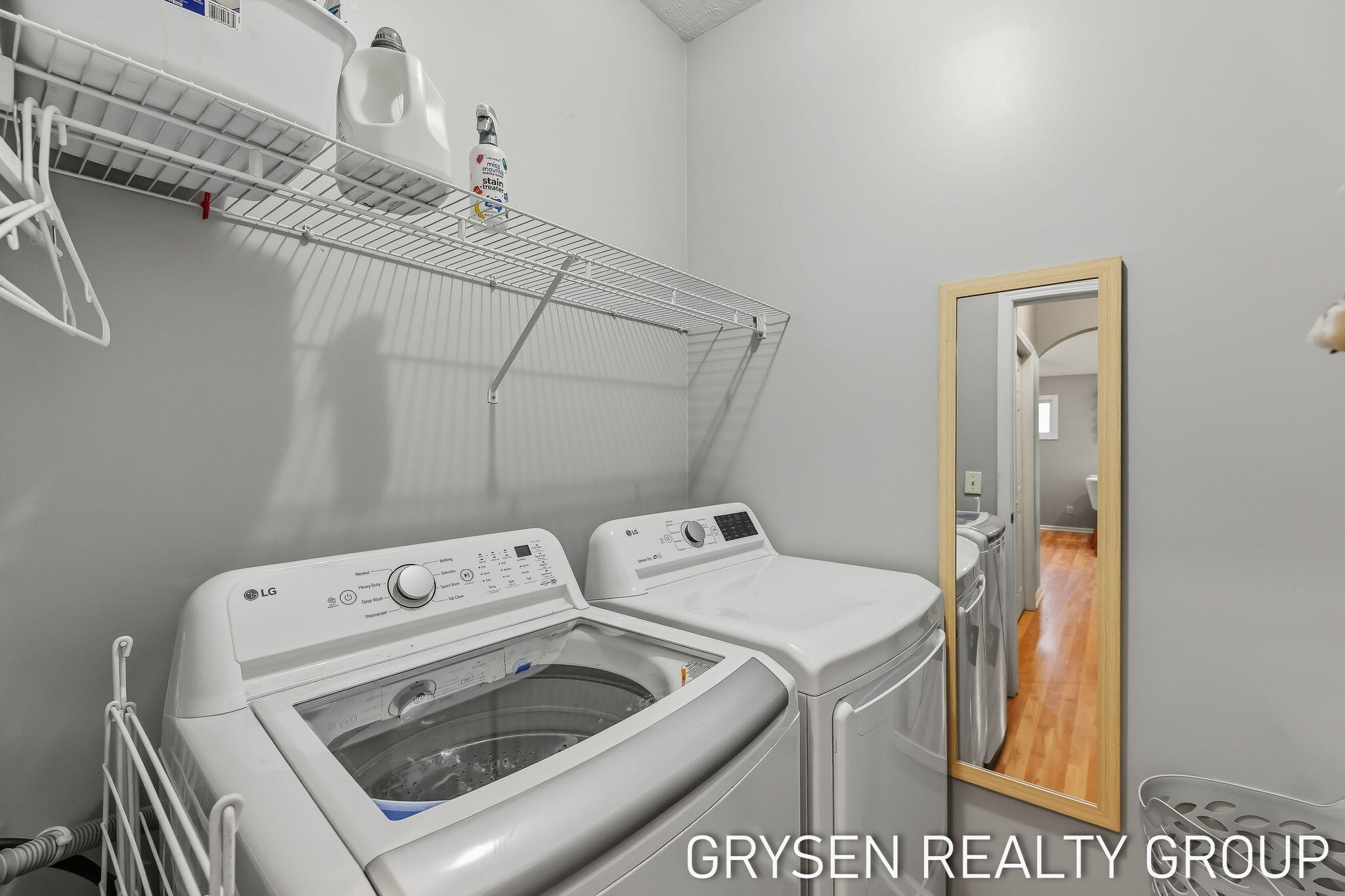 642 Clover Ridge Avenue NW Grand Rapids MI 49504