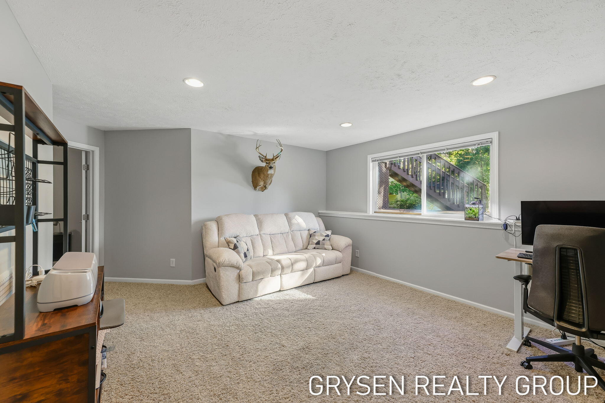 642 Clover Ridge Avenue NW Grand Rapids MI 49504