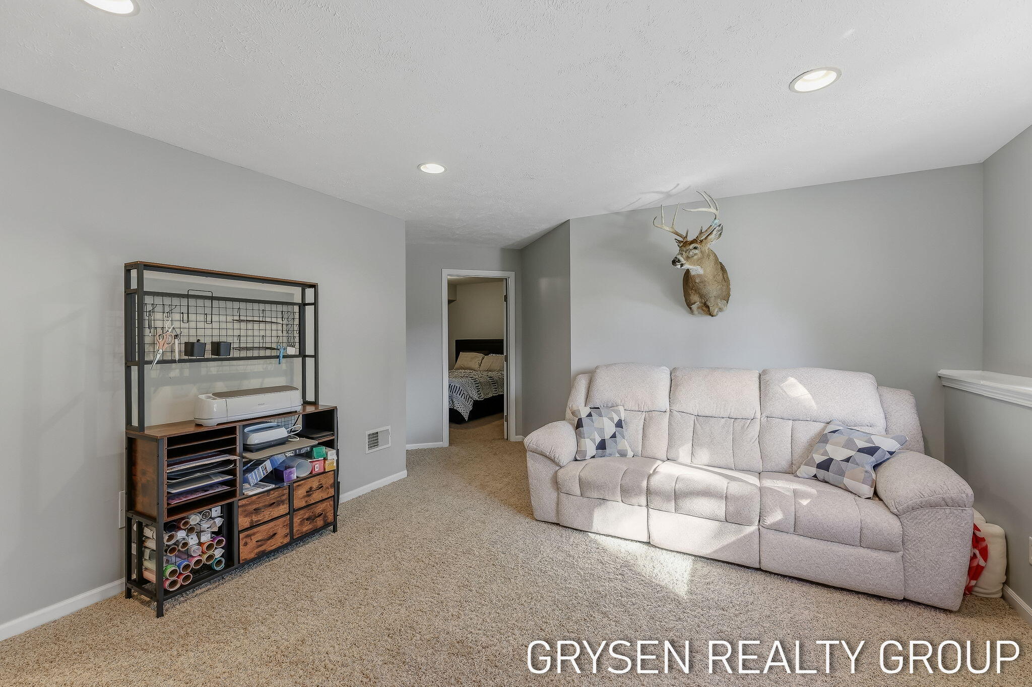 642 Clover Ridge Avenue NW Grand Rapids MI 49504