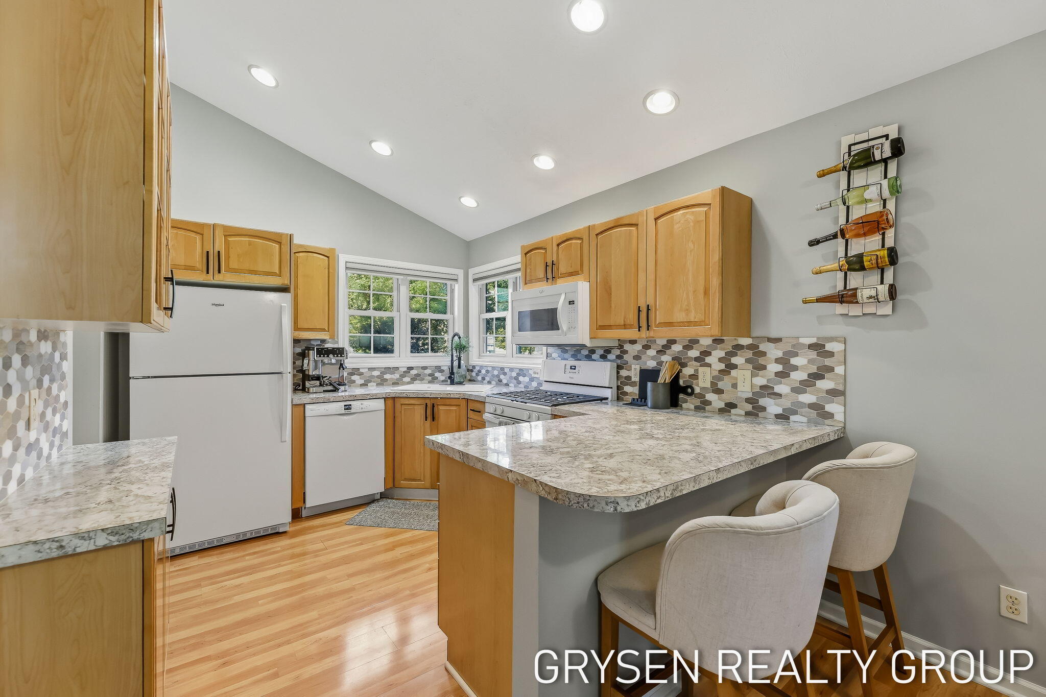 642 Clover Ridge Avenue NW Grand Rapids MI 49504