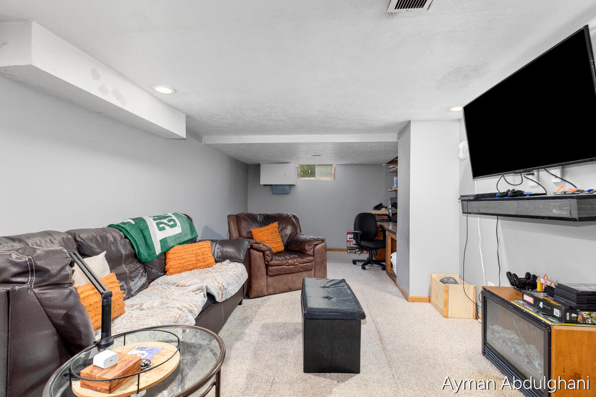 4248 Curwood Avenue SE Grand Rapids MI 49508