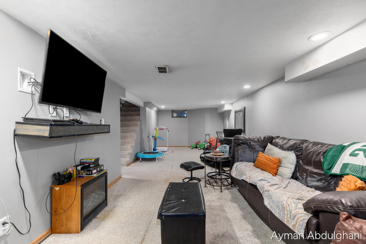 4248 Curwood Avenue SE Grand Rapids MI 49508