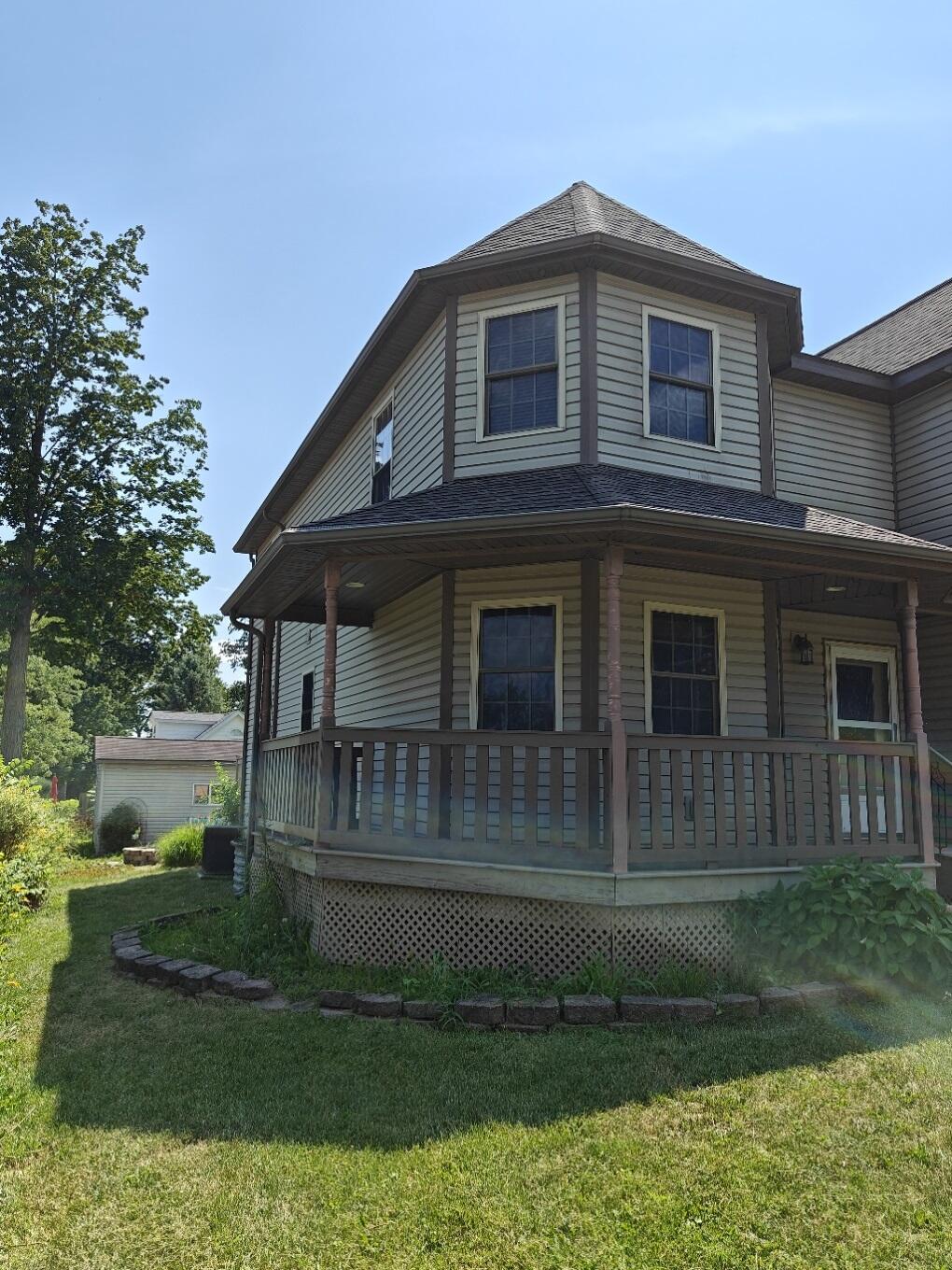 22301 Forest Avenue Cassopolis MI 49031
