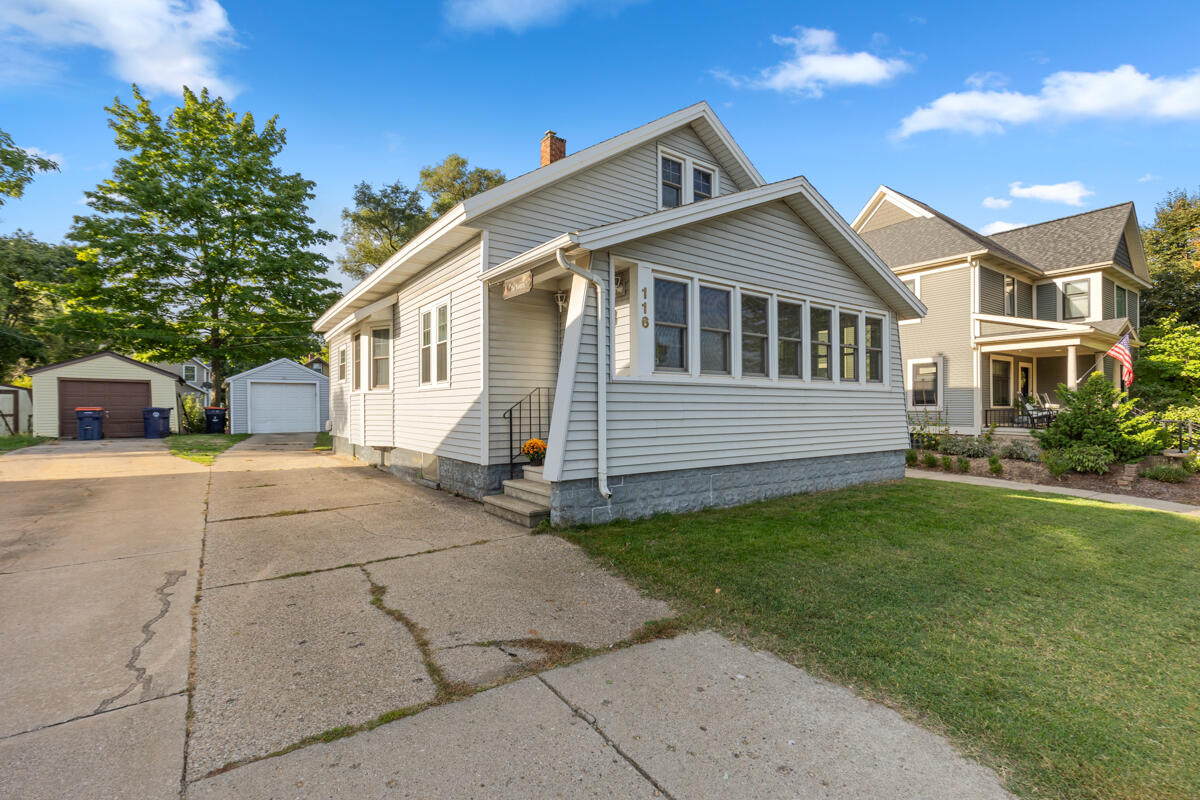 116 W 9th Street Holland MI 49423