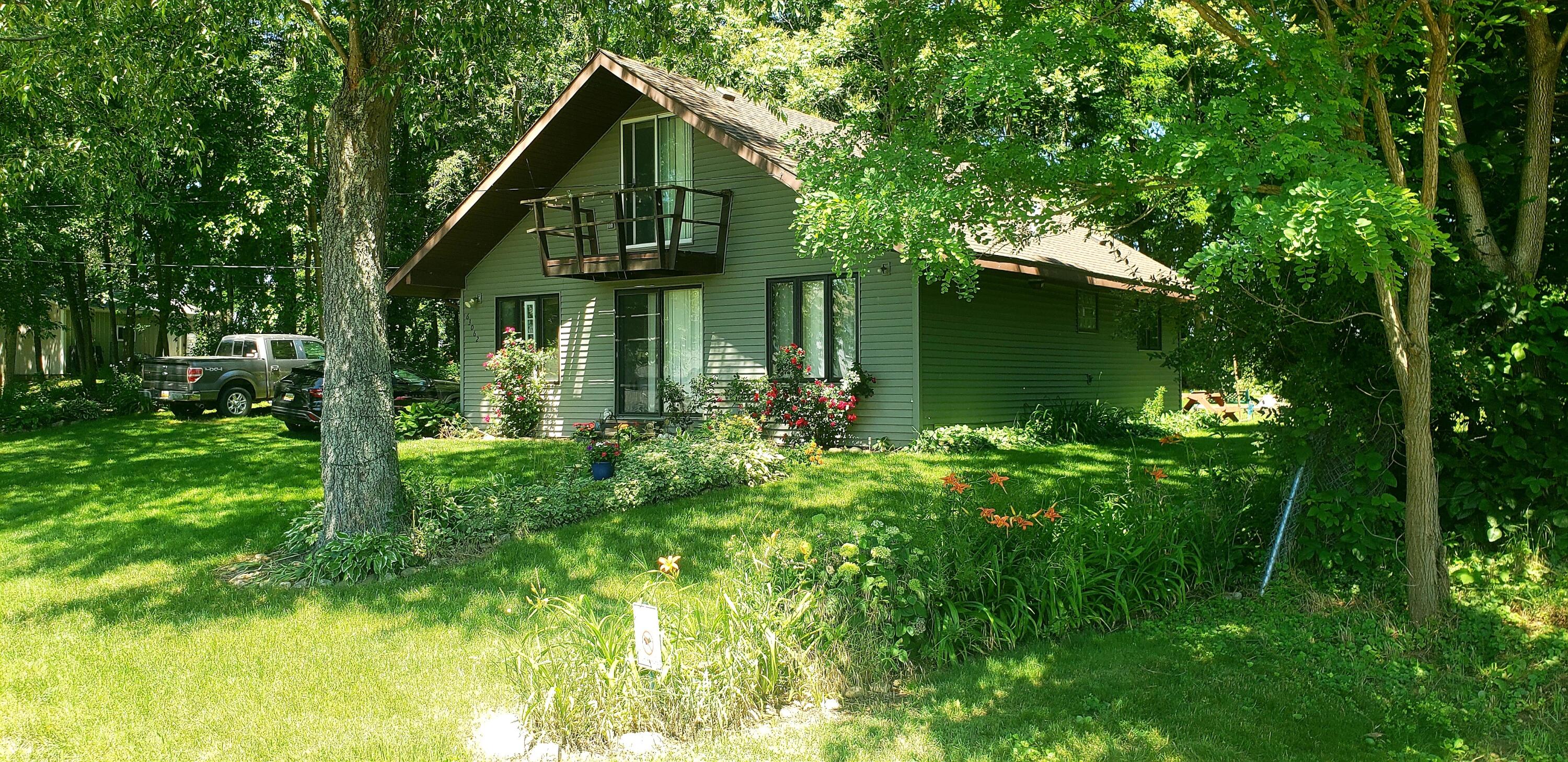 63062 Lakeshore Drive Dowagiac MI 49047