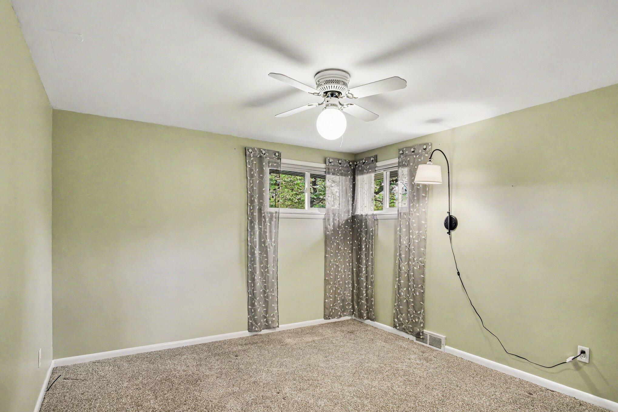 751 Larkspur Avenue NW Grand Rapids MI 49504