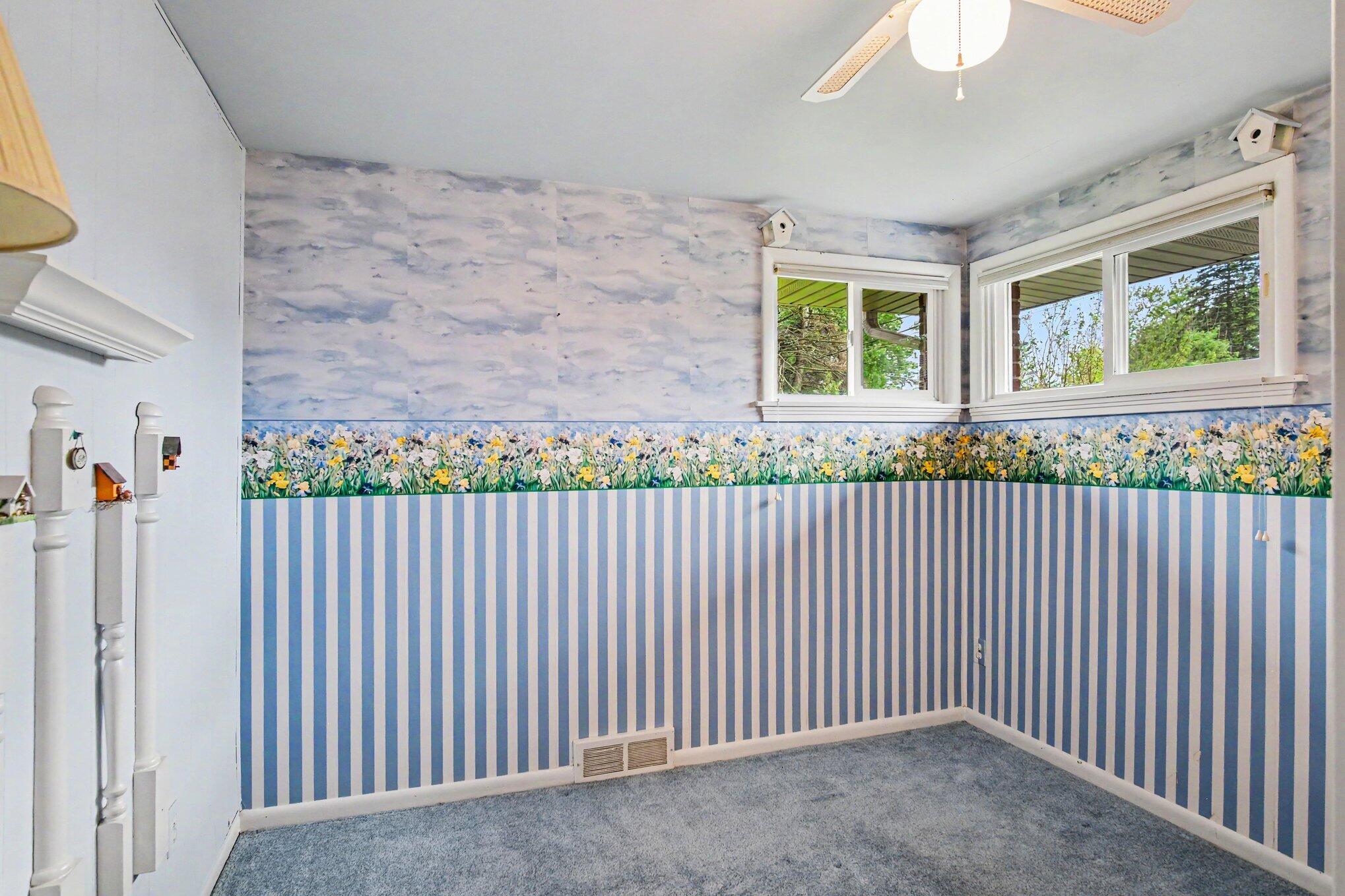 751 Larkspur Avenue NW Grand Rapids MI 49504