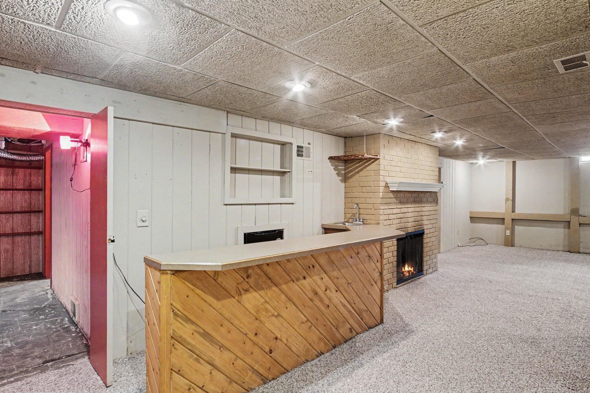 751 Larkspur Avenue NW Grand Rapids MI 49504