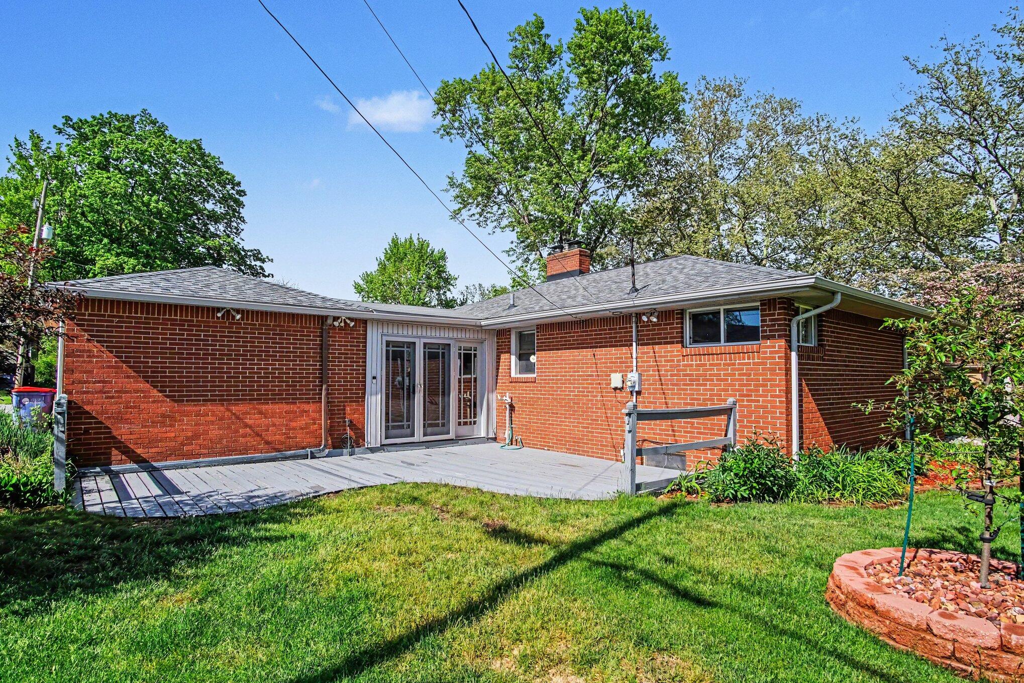 751 Larkspur Avenue NW Grand Rapids MI 49504