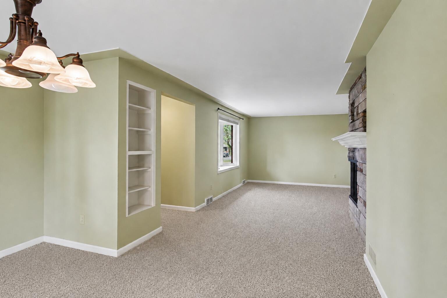 751 Larkspur Avenue NW Grand Rapids MI 49504