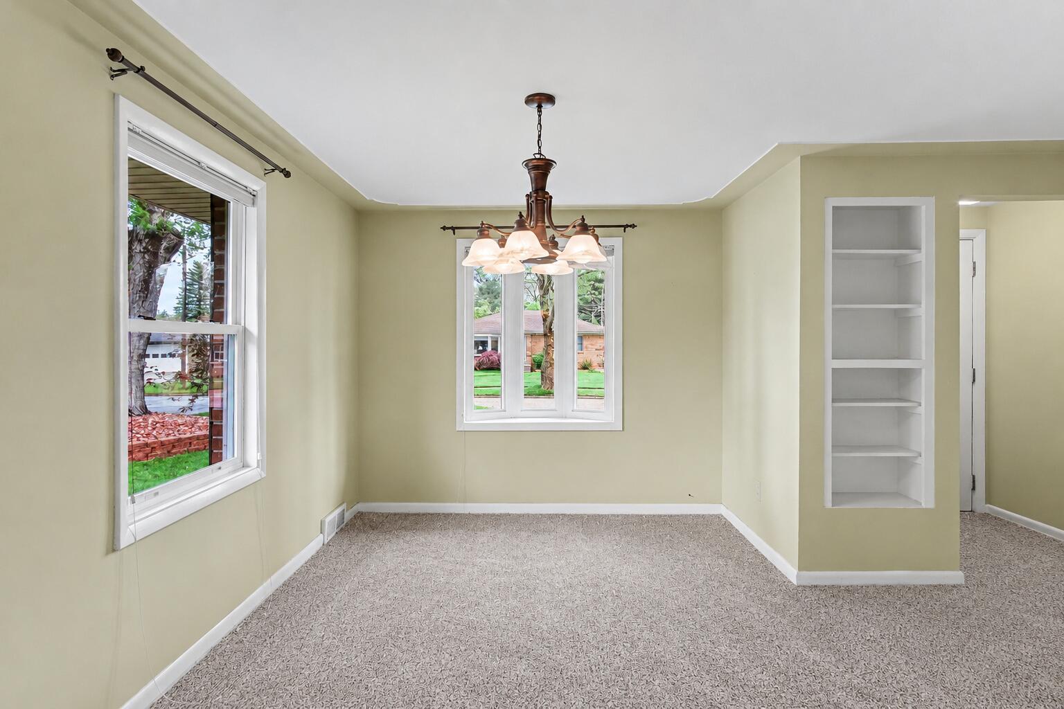 751 Larkspur Avenue NW Grand Rapids MI 49504
