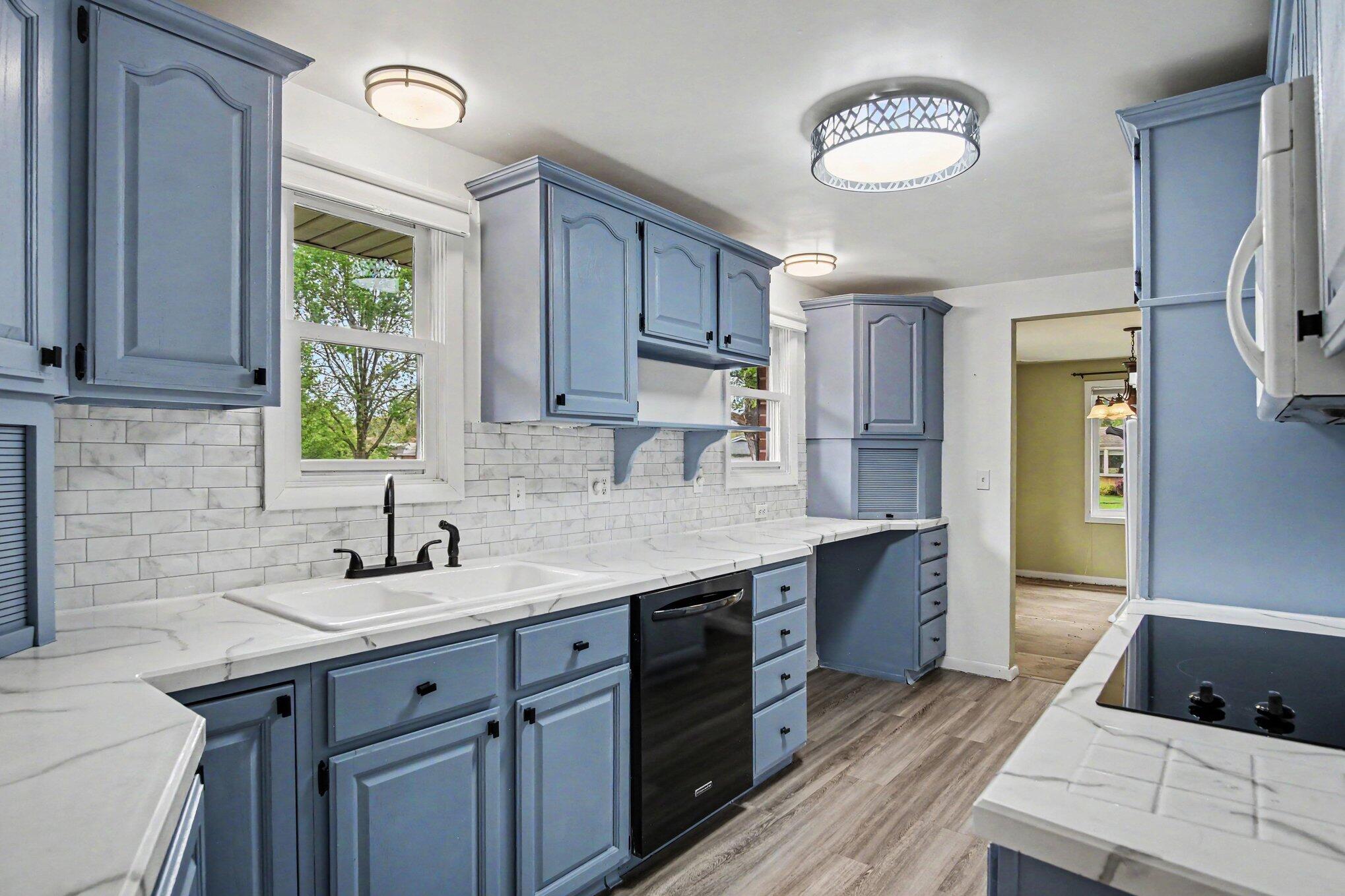 751 Larkspur Avenue NW Grand Rapids MI 49504