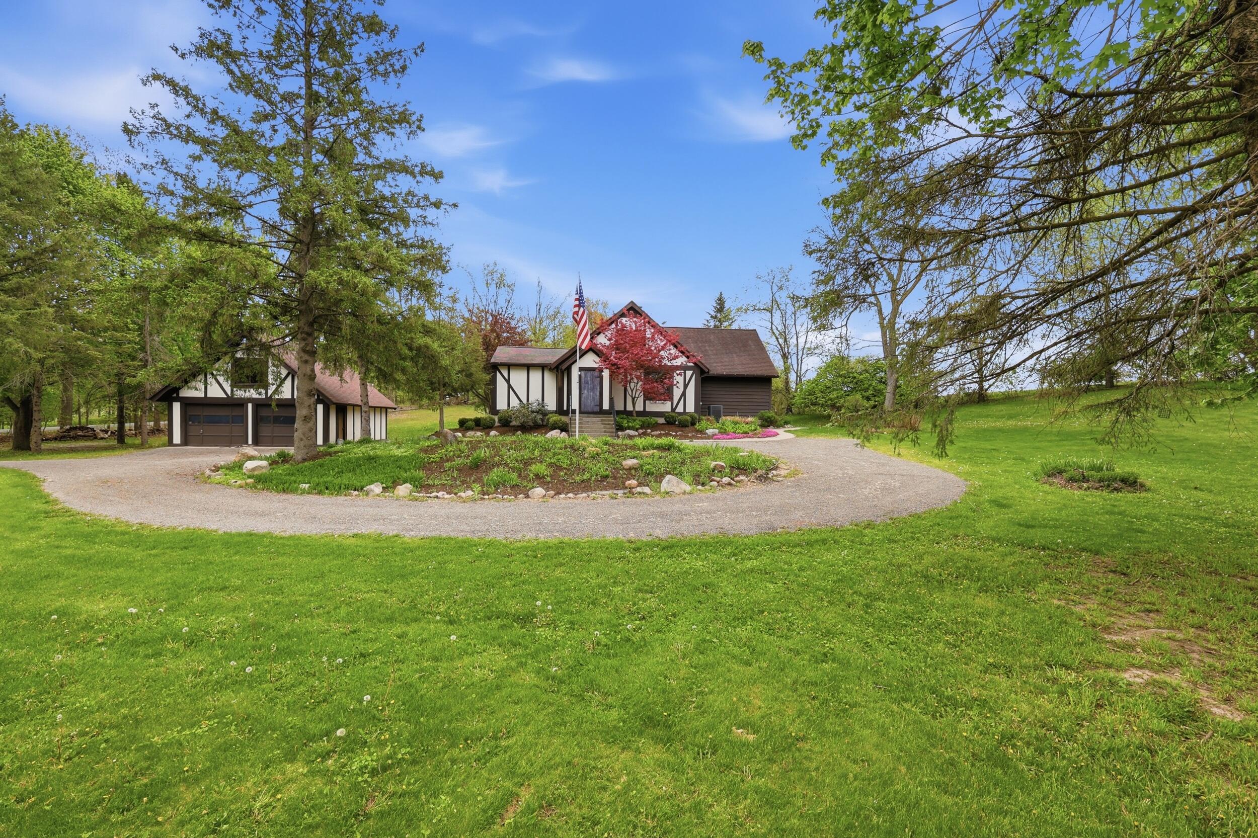 5575 Giles Avenue NE Rockford MI 49341