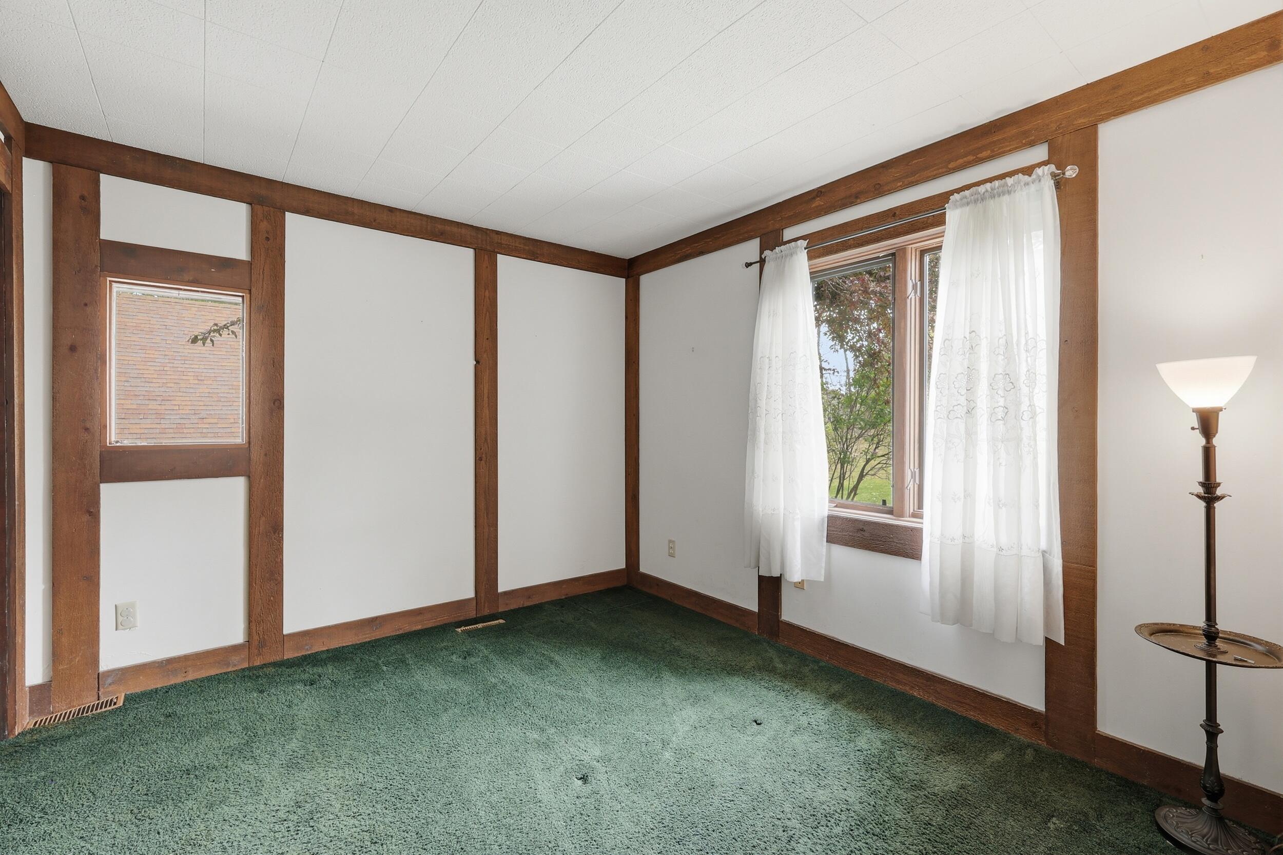 5575 Giles Avenue NE Rockford MI 49341