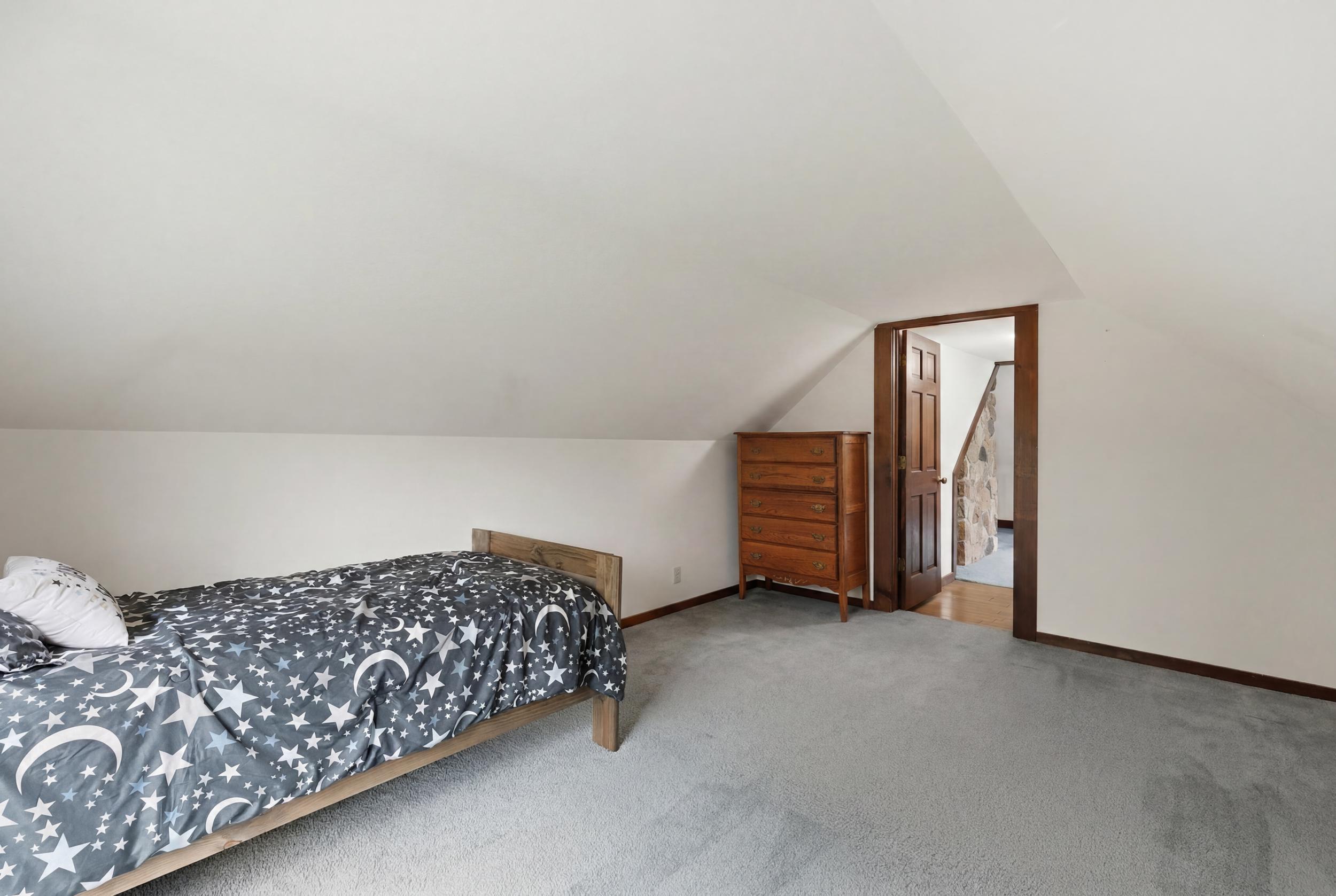 5575 Giles Avenue NE Rockford MI 49341