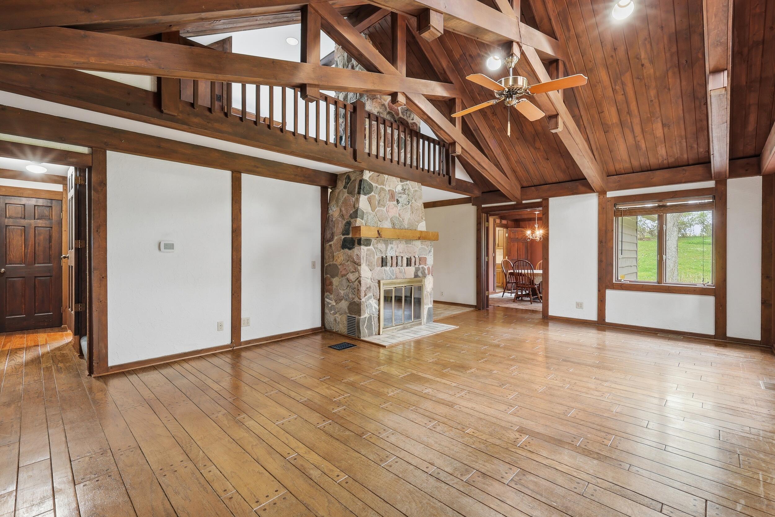 5575 Giles Avenue NE Rockford MI 49341