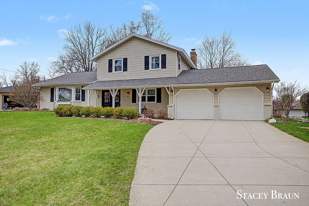 3045 Meadow Way Street SE Grand Rapids MI 49546
